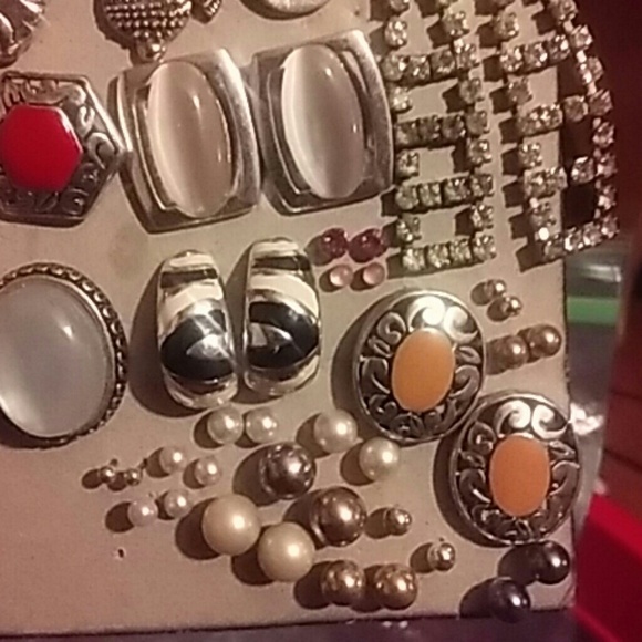 earrings - Picture 4 of 4