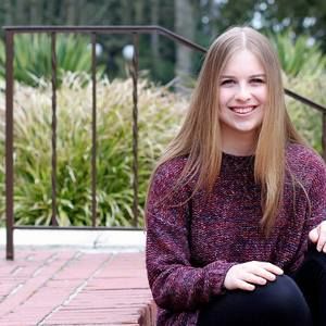 Meet your Posher, Gwen