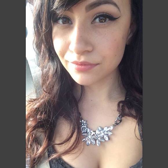 Meet your Posher, Marinna