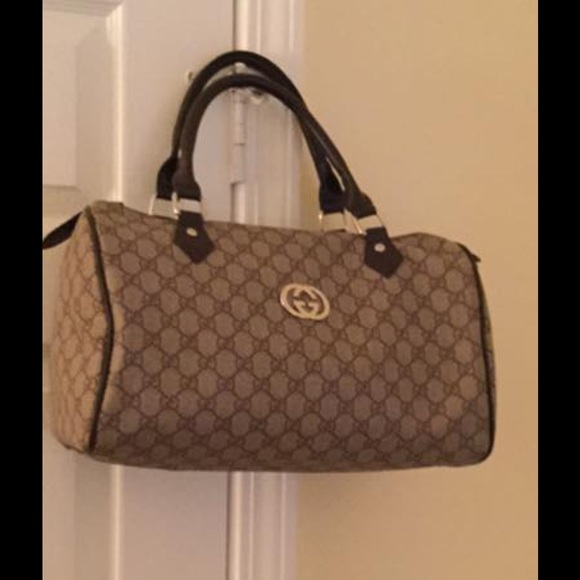 Clothes,Shoes,Wigs,Etc... - Picture 4 of 4