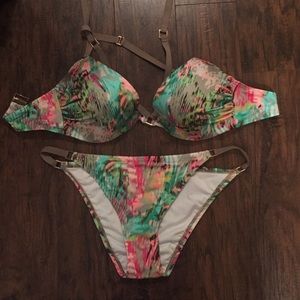 REDUCED👙NEW! Strappy hottie halter bikini