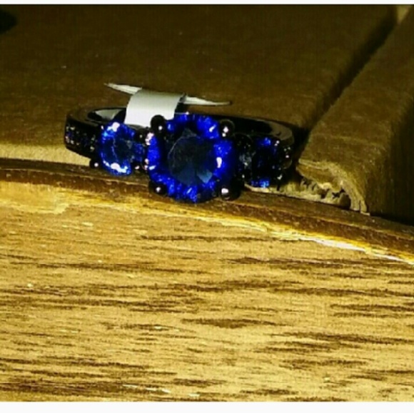 🆕 Beautiful 18k Stamped Black Gold Filled Ring❗ - Picture 4 of 4