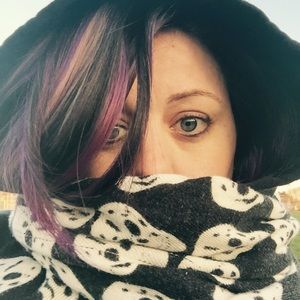 Meet your Posher, Becca