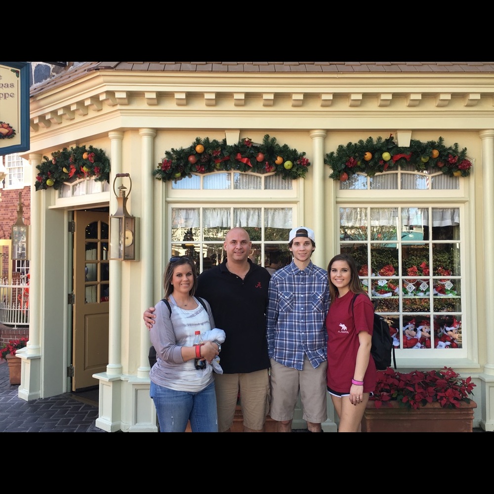 Meet your Posher, Dana - Picture 3 of 4