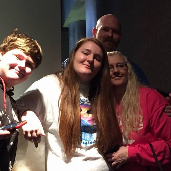 Meet your Posher, Pam - Picture 1 of 1