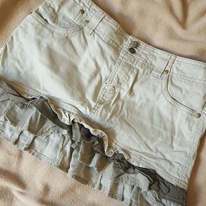 Adorable frilly skirt