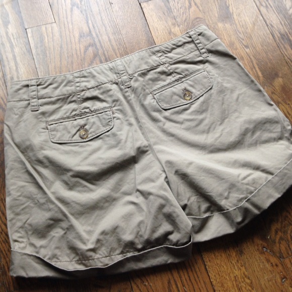Gap Shorts - Picture 2 of 2