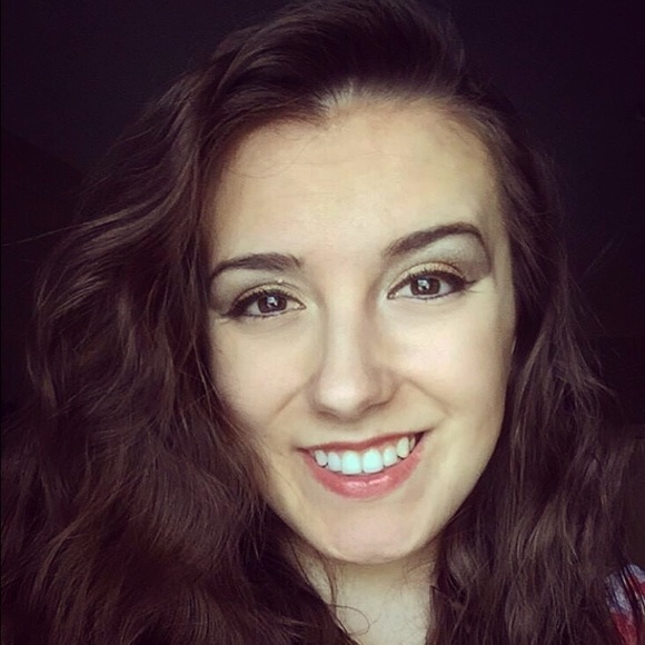 Meet your Posher, Brianna