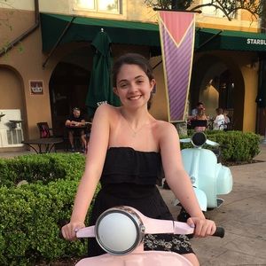 Meet your Posher, Emily