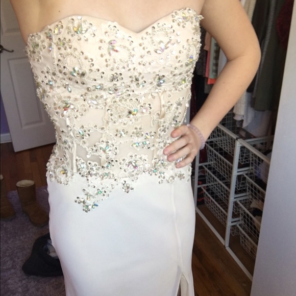 COLORS prom dress
