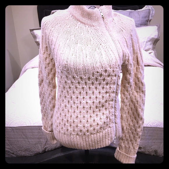 Marc Jacobs Sweaters - 🎉SOLD ON TRADESY🎉NWOT Marc Jacobs Hand Knit Top