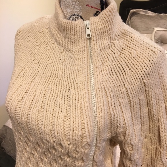 🎉SOLD ON TRADESY🎉NWOT Marc Jacobs Hand Knit Top - Picture 2 of 4