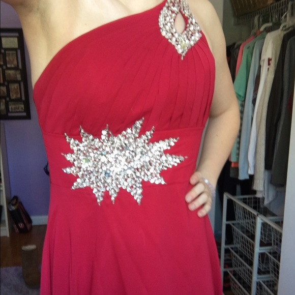 Red prom dress