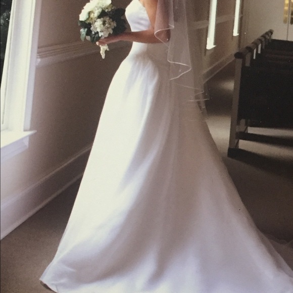 David's Bridal Swarovski Crystal Wedding Dress - Picture 1 of 4