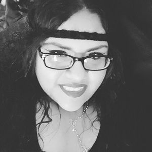 Meet your Posher, Corina