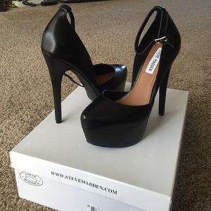 Steve Madden, DEENY black leather, size 7