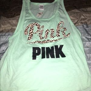 VS pink tank