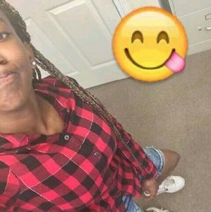 Meet your Posher, Brittney