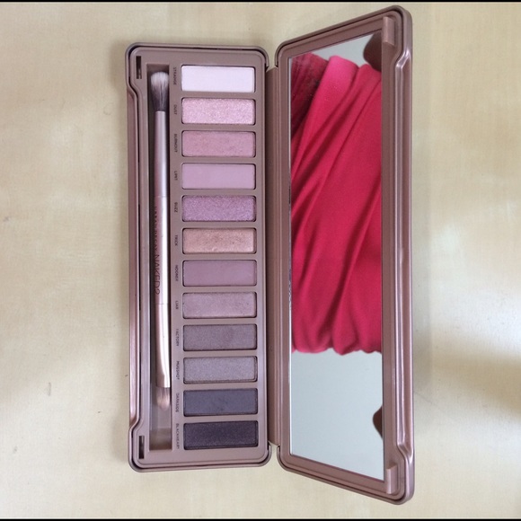 Urban decay naked 3 eyeshadow palette