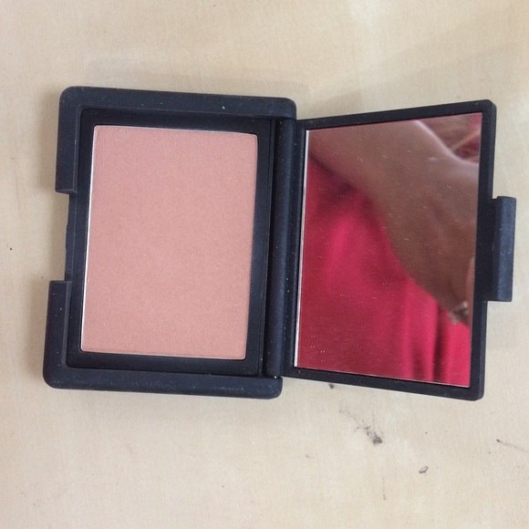 Nars blush silva a