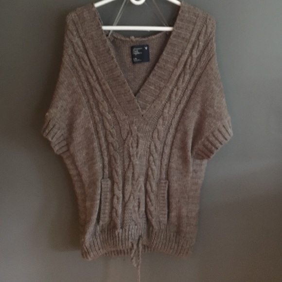 American Eagle Sweater