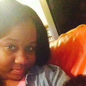 Meet your Posher, Jewelles