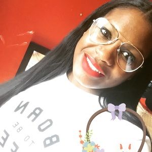 Meet your Posher, Crystal