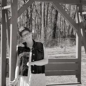 Meet your Posher, Angie