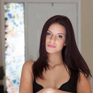 Meet your Posher, Isabella