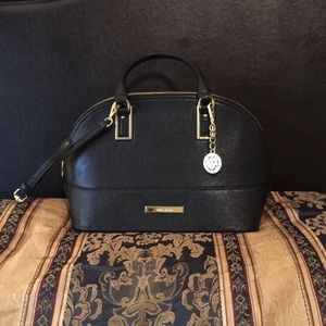 💜Gorgeous Shiny Black Anne Klein Purse💜