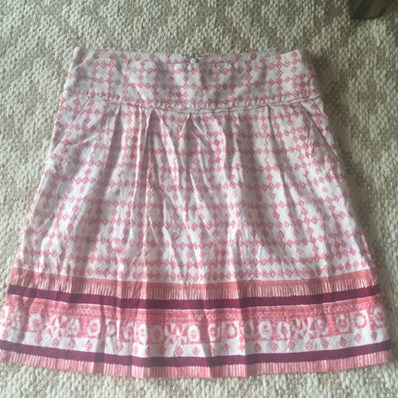 Loft skirt.