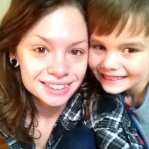 Meet your Posher, Hali