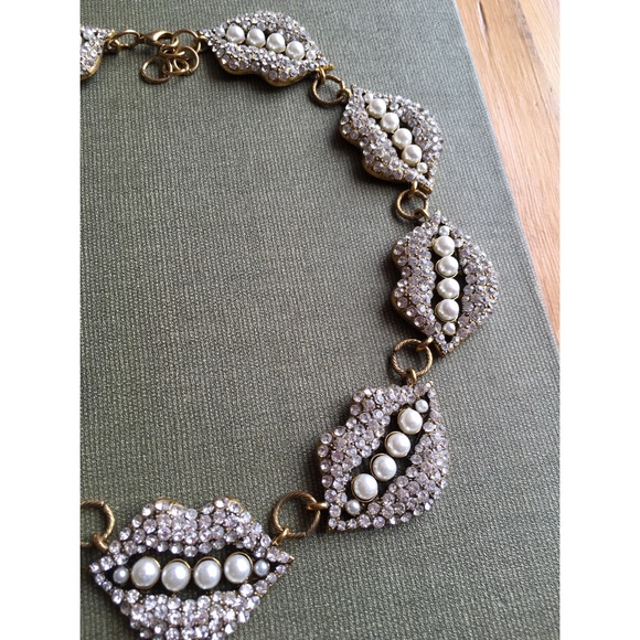 -SMILE NECKLACE-  👄 - Picture 2 of 3