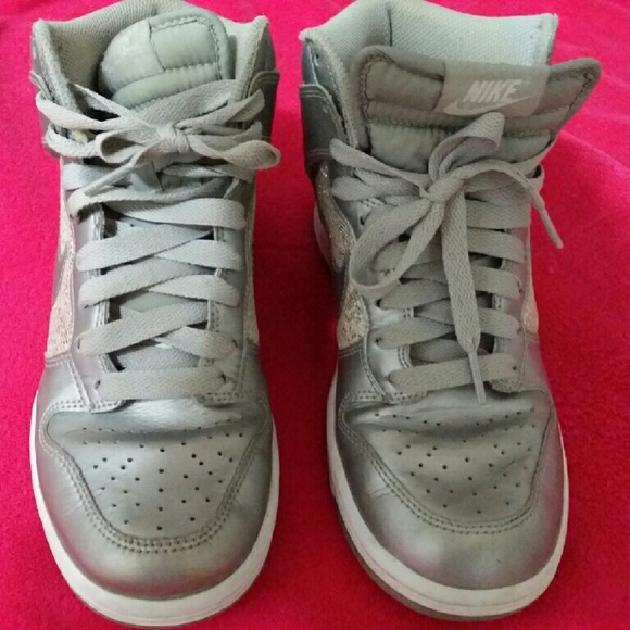 Nike Shoes - Picture 2 of 5