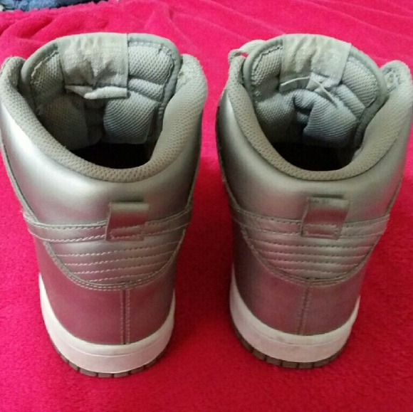 Nike Shoes - Picture 3 of 5