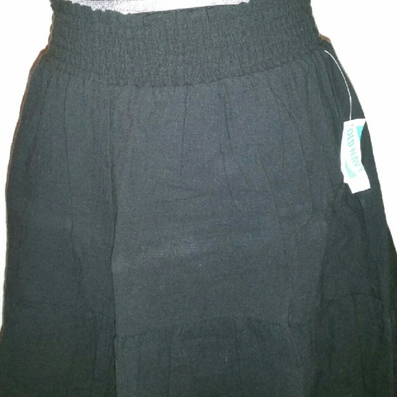 Old Navy Black NWT XS Cotton "gauze" skirt.
