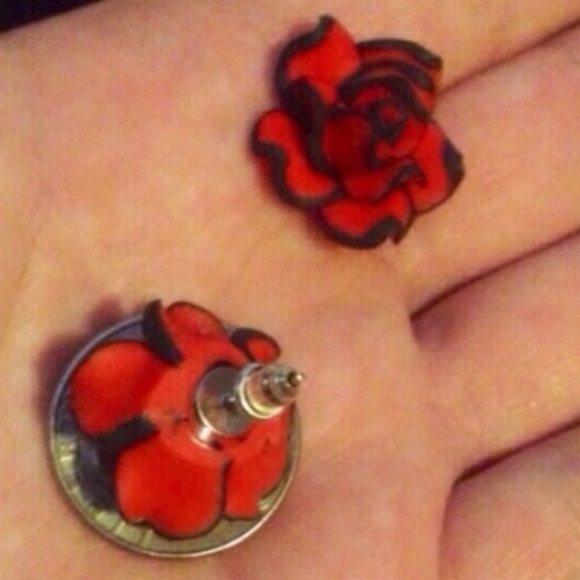 Red Rose Earrings - Picture 4 of 4