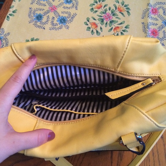 Charming Charlie yellow purse - Picture 2 of 4