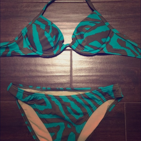 Victorias Secret swimsuit set