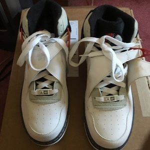 Air Jordan fusion sneakers/great condition