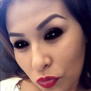 Meet your Posher, Elena