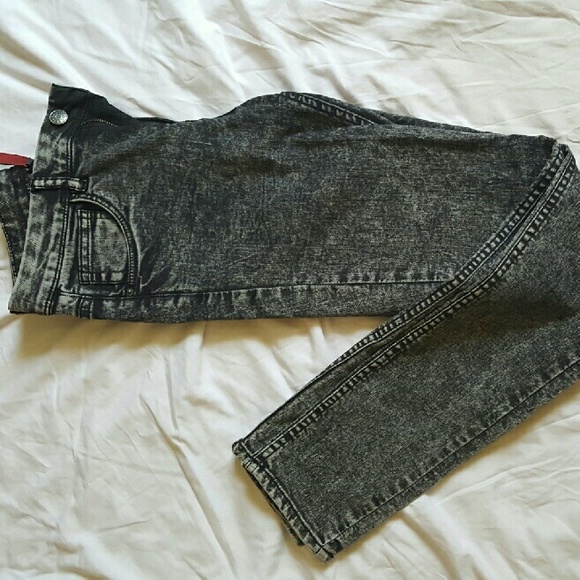 High waist acid wash jeans