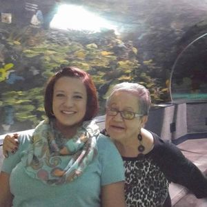 Meet your Posher, Elizabeth