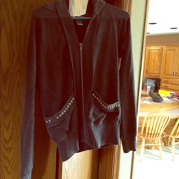 Zip Up from The Buckle - Picture 1 of 1