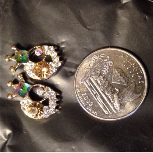 (F3) Skull Earrings - Picture 2 of 3