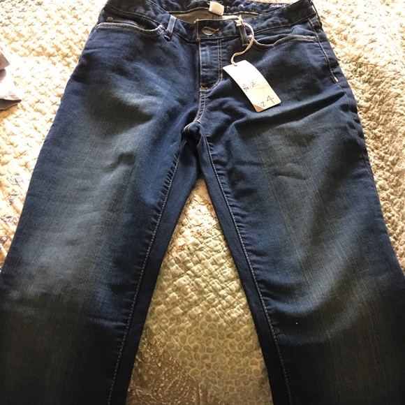 NWT size 4 Eddie Bauer boot cut jeans