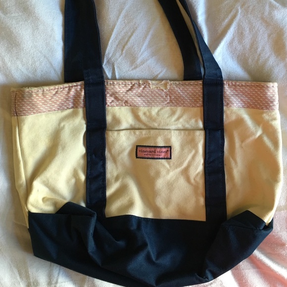 Vineyard Vines Bag! Great deal!