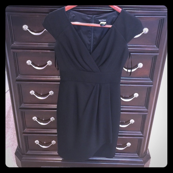 White House Black Market, Size 0