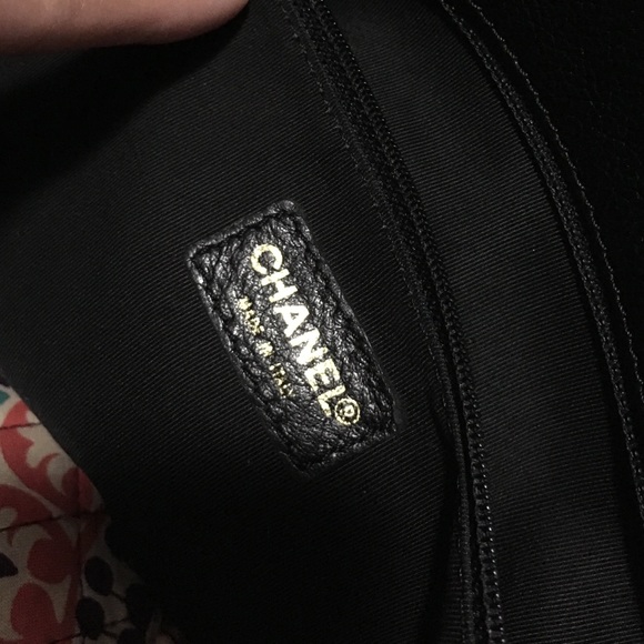 Chanel Executive Cerf Tote - Picture 4 of 4