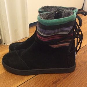 Girl's Youth Tom's Boots